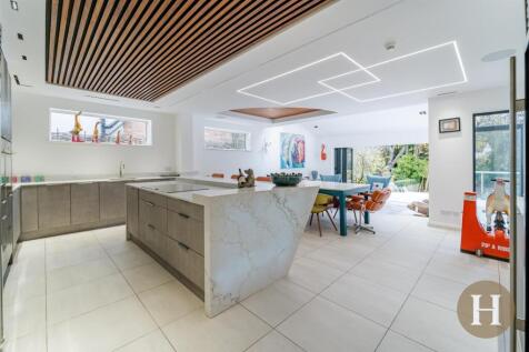 Hadleigh Estate Agents-47.jpg