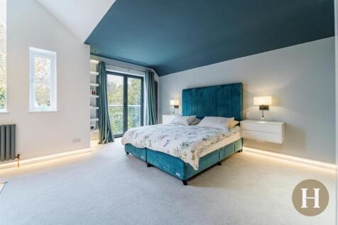 Hadleigh Estate Agents-37.jpg