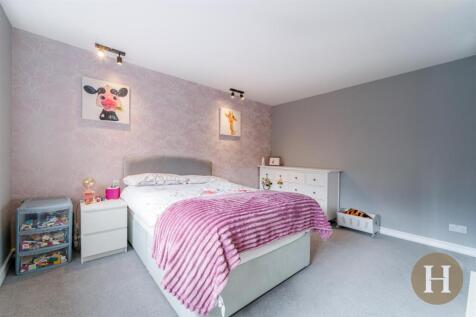 Hadleigh Estate Agents-21.jpg