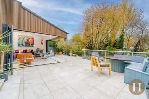 Hadleigh Estate Agents-67.jpg