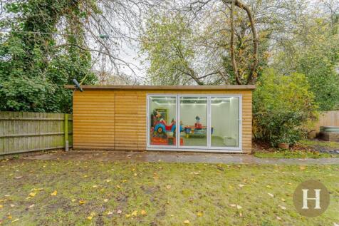 Hadleigh Estate Agents-76.jpg