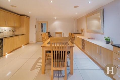 Hadleigh Estate Agents-7.jpg