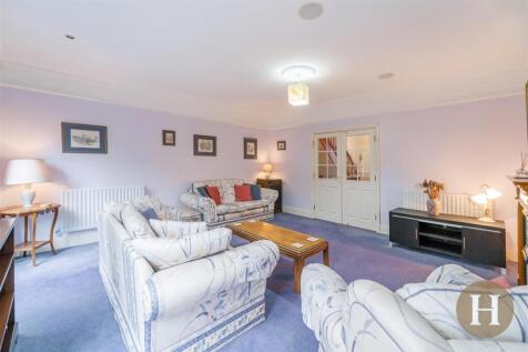 Hadleigh Estate Agents-12.jpg