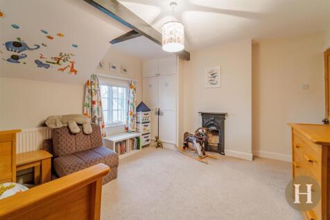Hadleigh Estate Agents-28.jpg