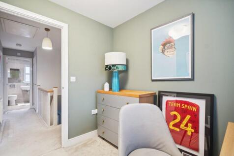 Bedroom Three/Study