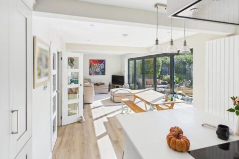 Kitchen/Living Area