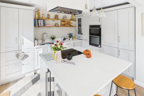 Kitchen/Living Area