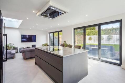 Bi-Folds to garden
