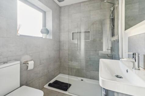 D/S Shower Room