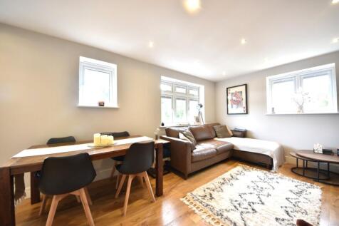 Dining/ Lounge