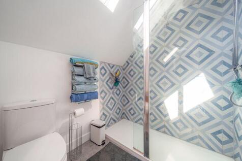 En Suite To Bedroom One