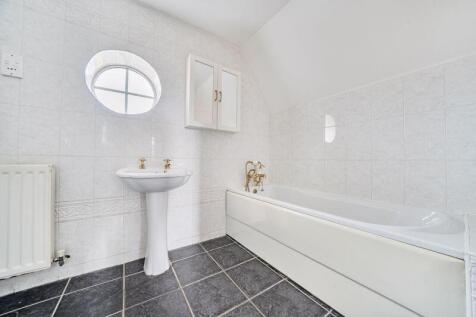 Bedroom One En Suite