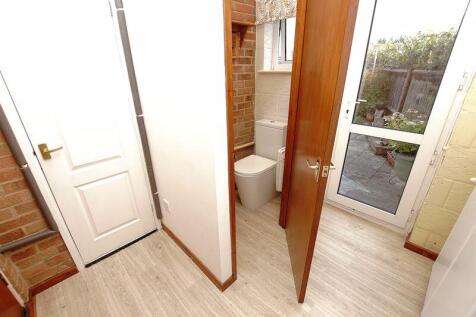 Utility Room/Cloakroom