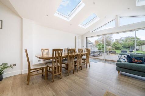Open Plan Kitchen/Dining/Family Room