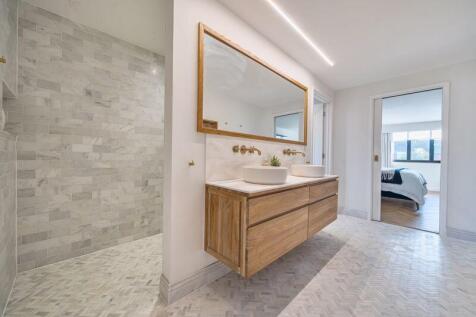 En Suite to Bedroom One