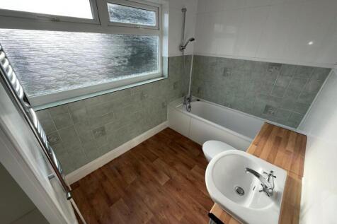 First Floor Bathroom