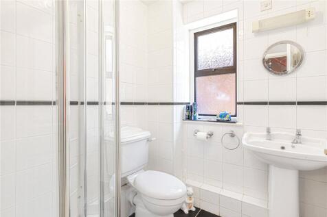 Grnd Shower Room
