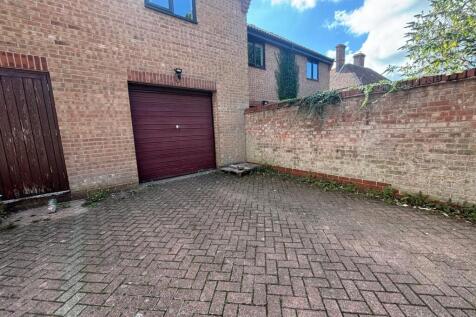 Garage &amp; Parking