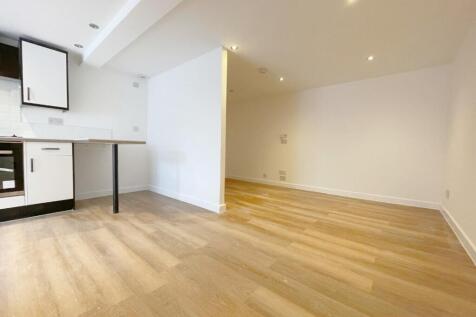 LIVING AREA 2.jpeg
