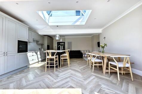 Kitchen/Family Room