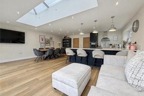 Kitchen/Family Room