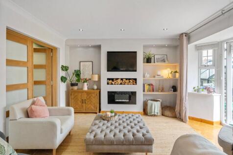 GROUND FLOOR