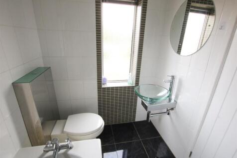 HOUSE BATHROOM