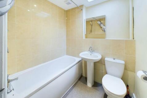 BATHROOM IN NO.6