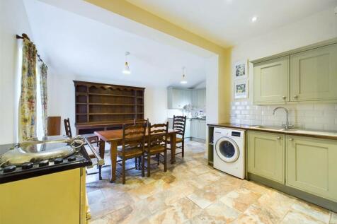 KITCHEN/ BREAKFAST ROOM