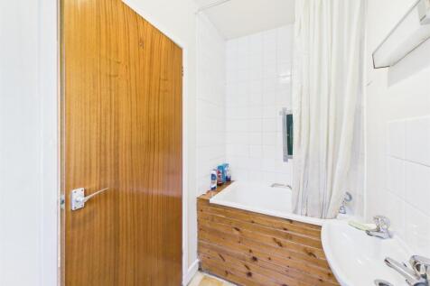 ANNEXE BATHROOM