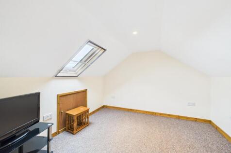 ATTIC ROOM