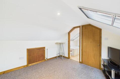 ATTIC ROOM