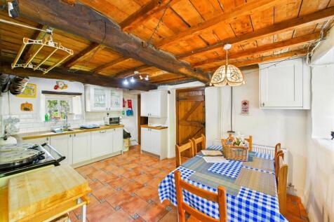 KITCHEN/ DINER