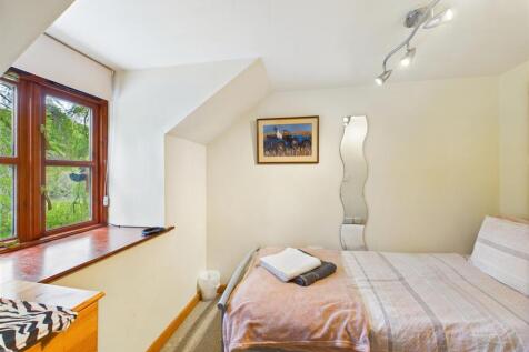 BEDROOM FIVE