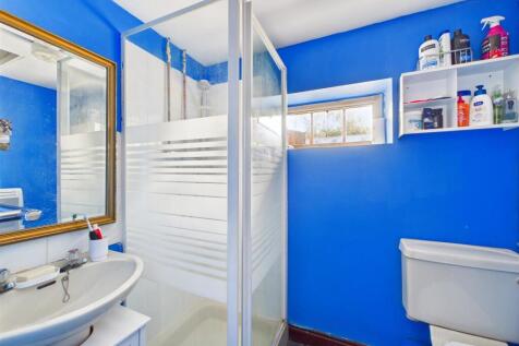 BEDROOM &amp; ENSUITE