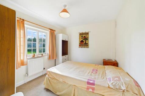 CAM03270G0-PR0110-STILL023.jpg