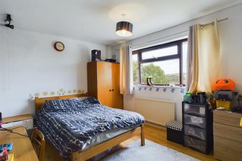 CAM01713G0-PR0021-STILL009.jpg
