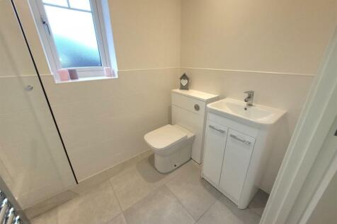 Chestnut_en-suite.jpg