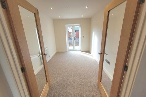 Rowan-dining-room-Primesave.jpg