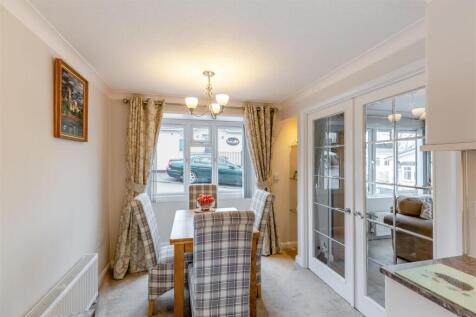 8587391-interior14.jpg