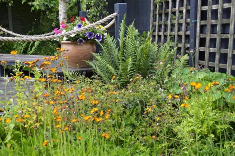 Garden detail-1.JPG