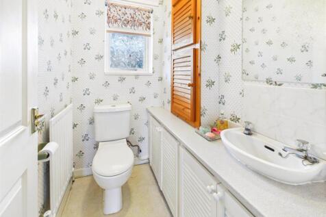 Downstairs WC.jpg
