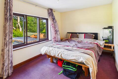 CAM01713G0-PR0137-STILL049.jpg