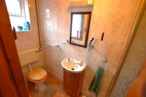 Shower Room.