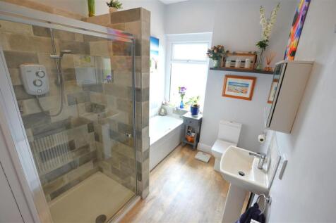 Bath / Shower Room.