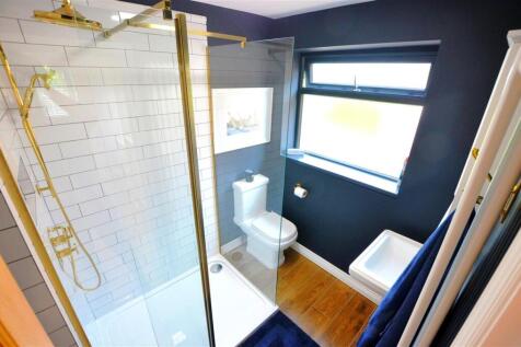 Shower Room.
