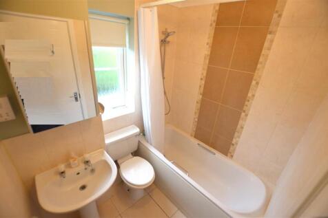 Family Bathroom.