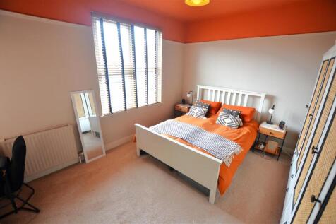 BEDROOM 1.
