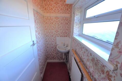 W.c Cloakroom.