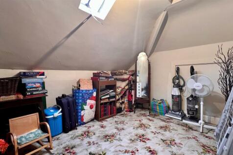 BOX ROOM